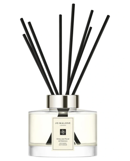 1 - english pear & freesia